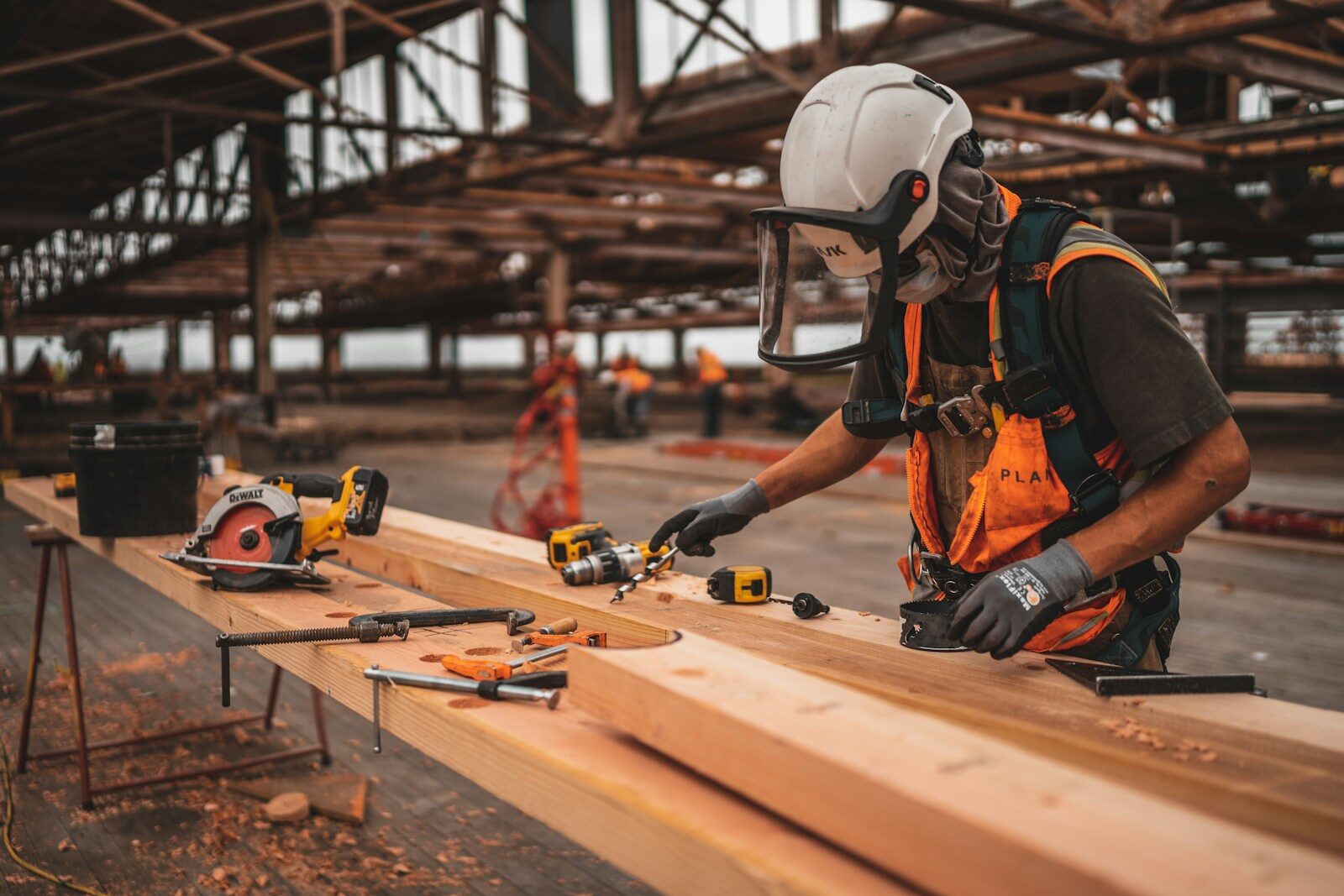 Why Contractors Need Strong Insurance During the Busy Summer Season